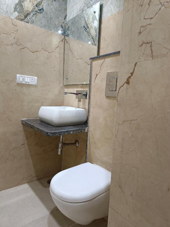 Hotel Batra Home Nizamuddin Nova Deli Exterior foto