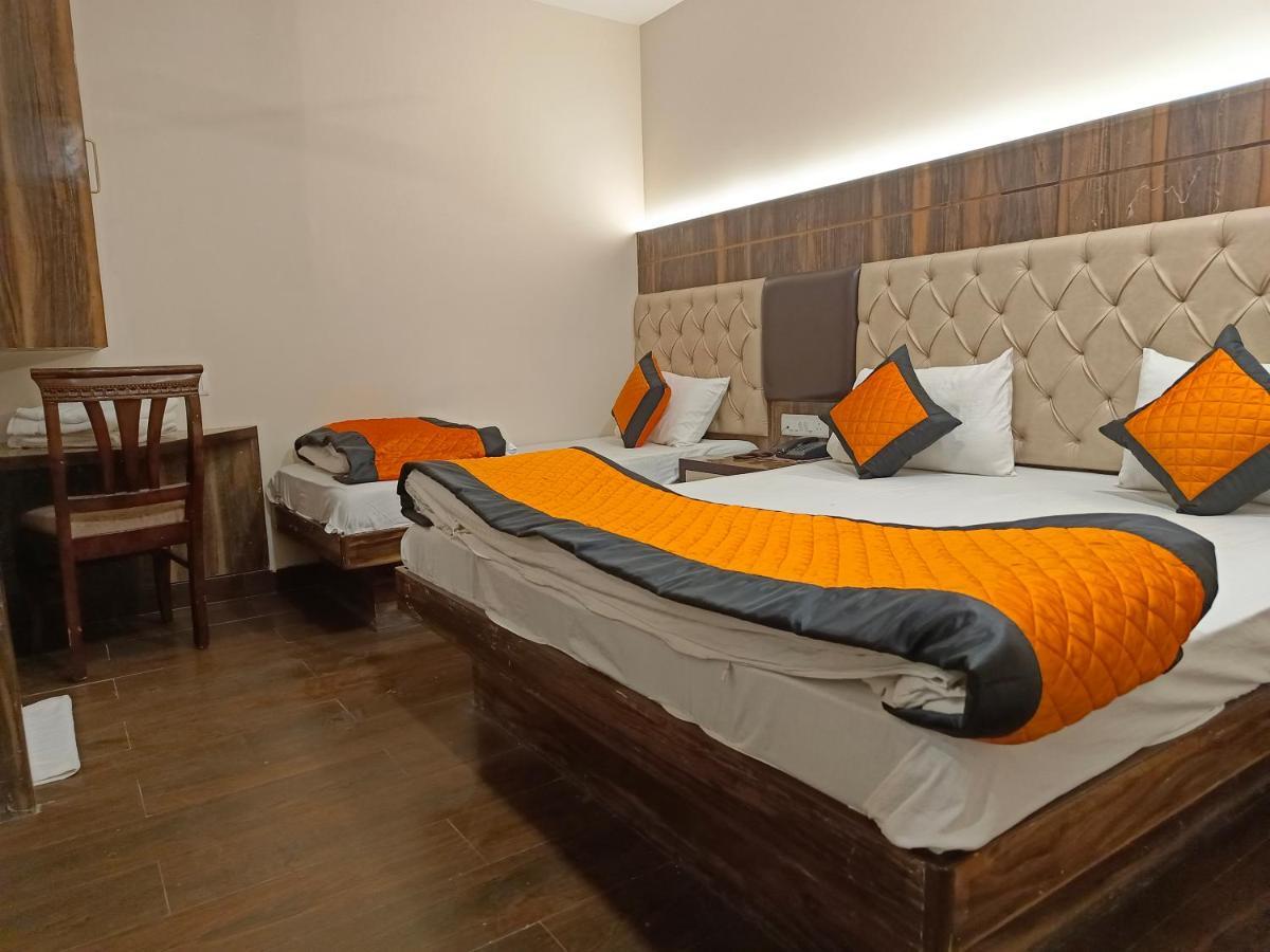 Hotel Batra Home Nizamuddin Nova Deli Exterior foto