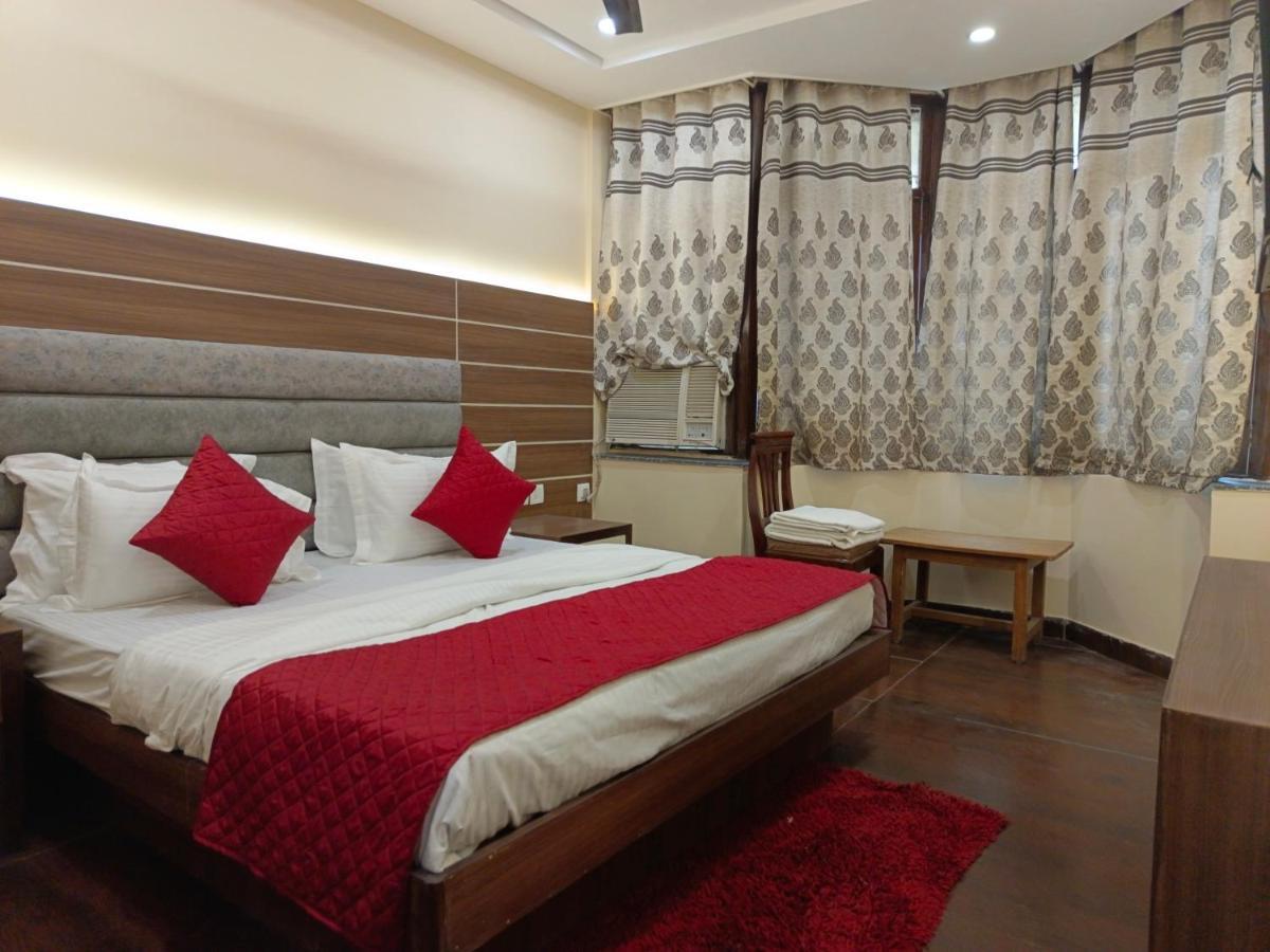 Hotel Batra Home Nizamuddin Nova Deli Exterior foto
