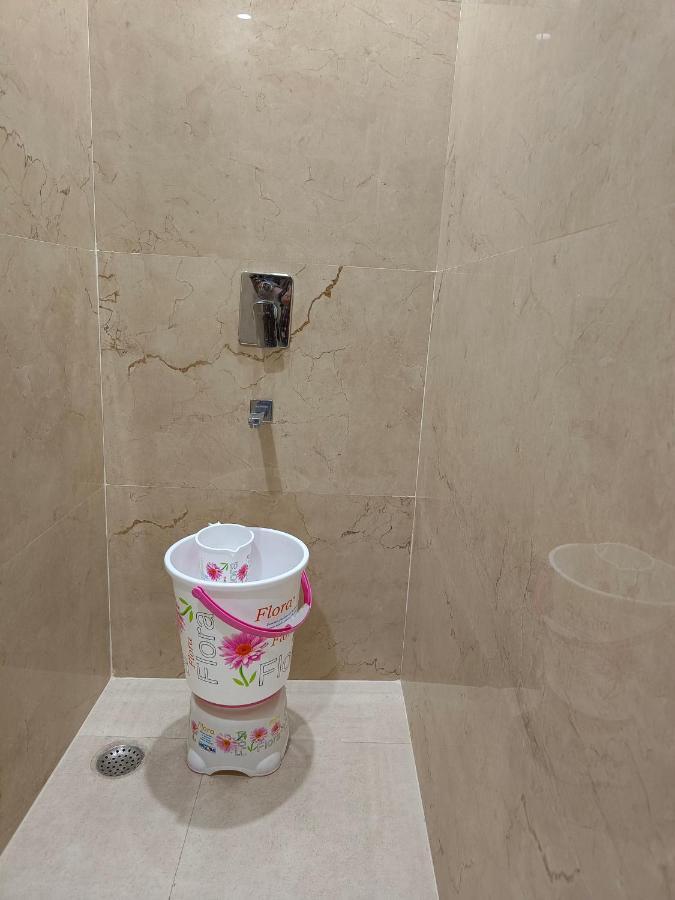 Hotel Batra Home Nizamuddin Nova Deli Exterior foto