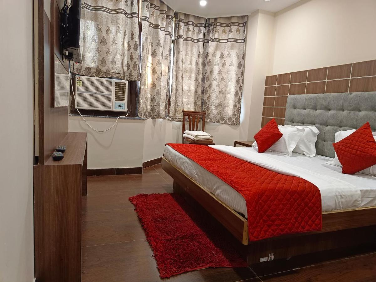 Hotel Batra Home Nizamuddin Nova Deli Exterior foto