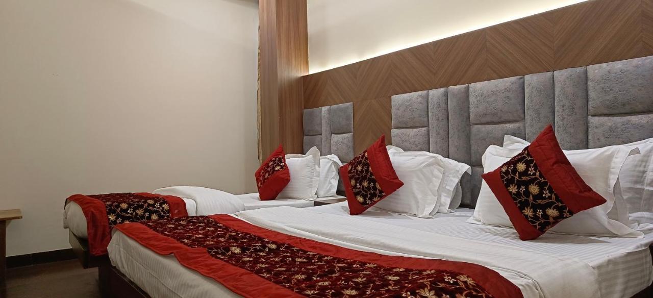 Hotel Batra Home Nizamuddin Nova Deli Exterior foto