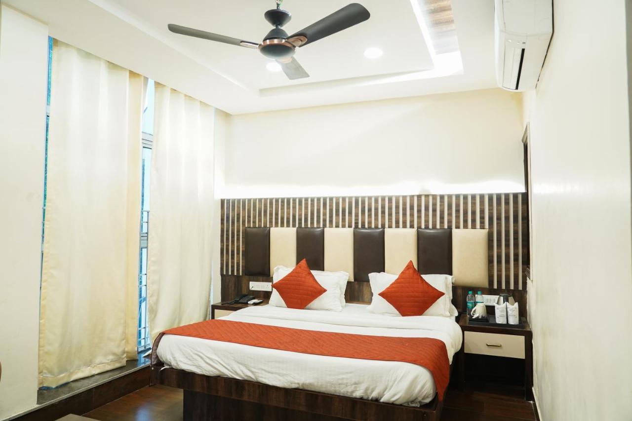 Hotel Batra Home Nizamuddin Nova Deli Exterior foto