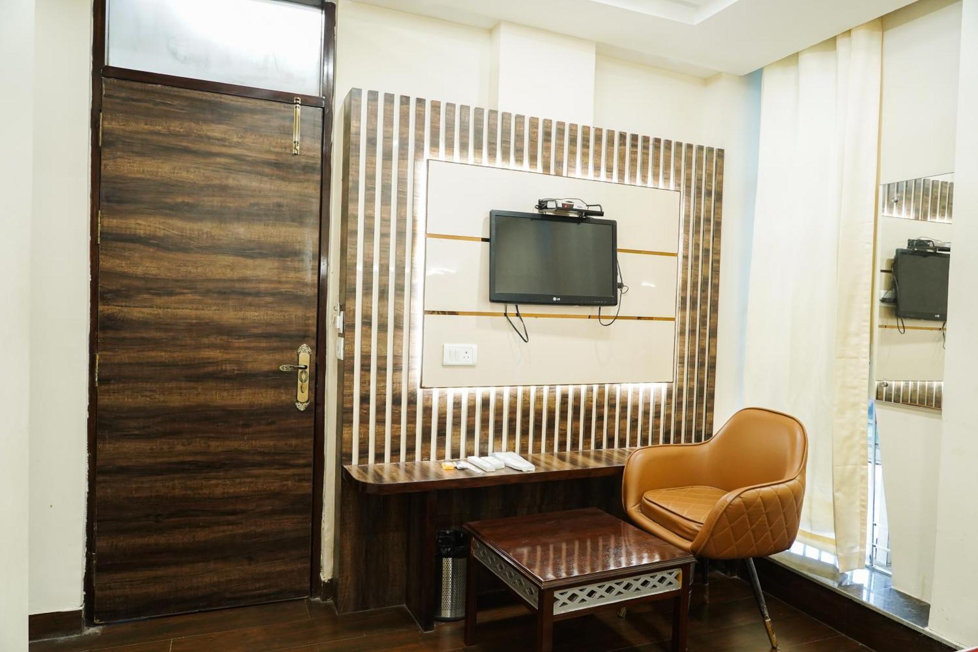 Hotel Batra Home Nizamuddin Nova Deli Exterior foto