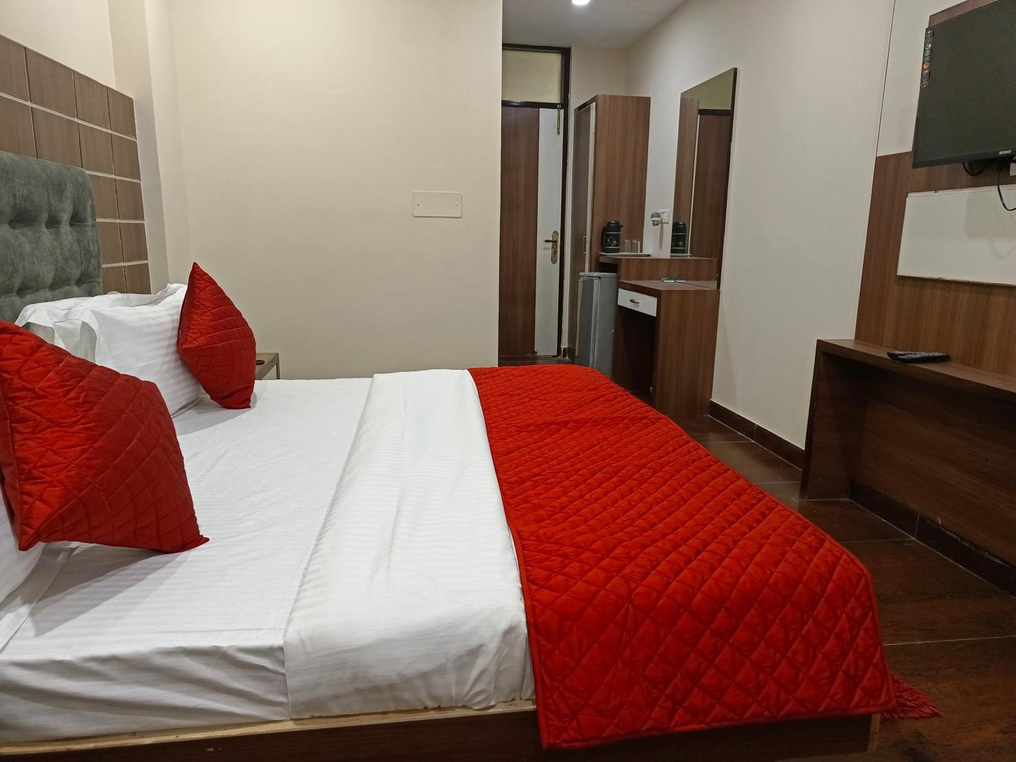 Hotel Batra Home Nizamuddin Nova Deli Quarto foto